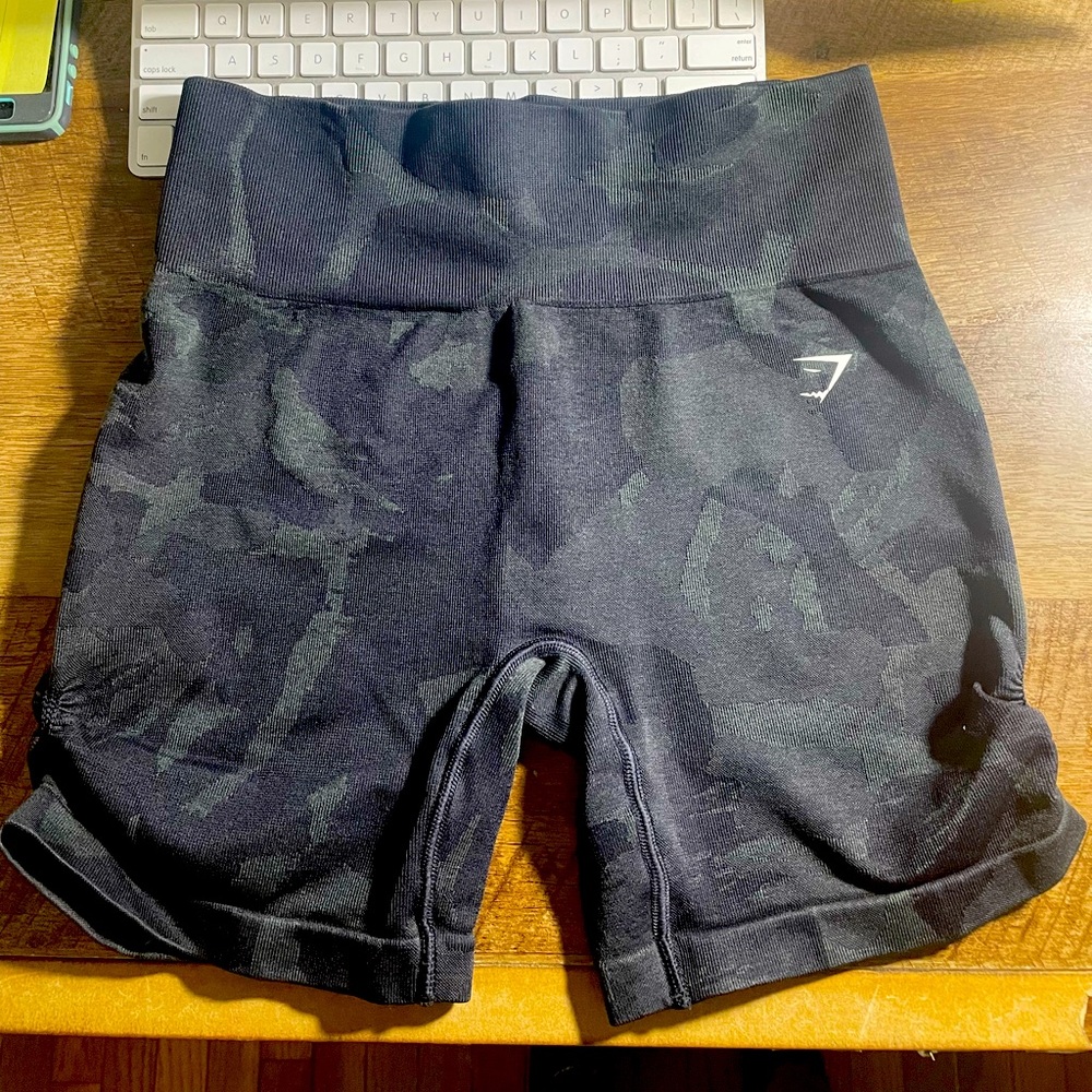 Adapt cameo seamless gymshark shorts